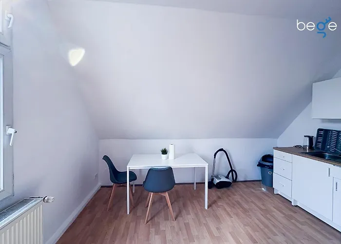 Bege Worksuite Lejlighed